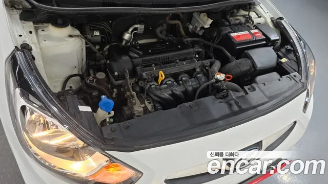 Hyundai Accent 2012 thumb 5