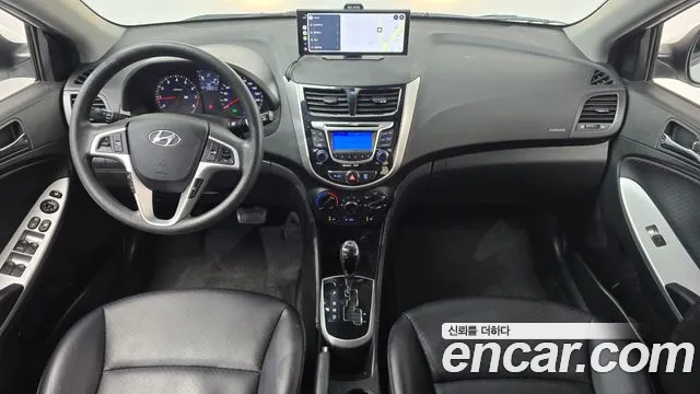 Hyundai Accent 2012 thumb 6