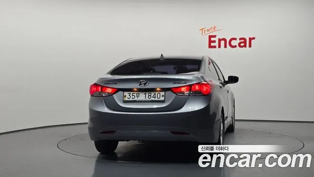 Hyundai Avante 2012 thumb 4