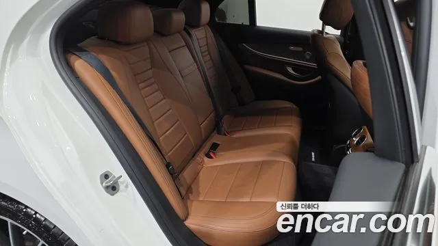 Mercedes-Benz E-Класс 2021 thumb 12