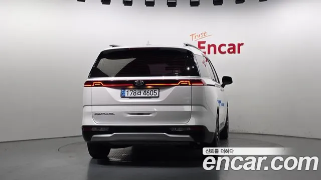 Kia Carnival 2020 thumb 4
