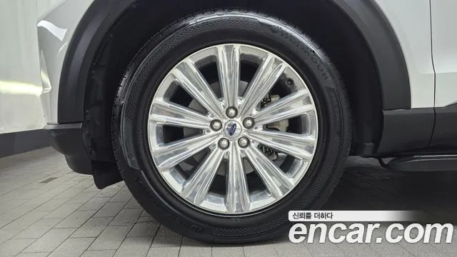 Ford Explorer 2021 thumb 5