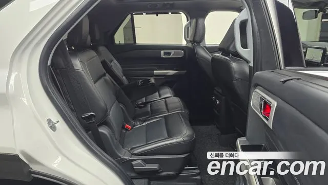Ford Explorer 2021 thumb 11