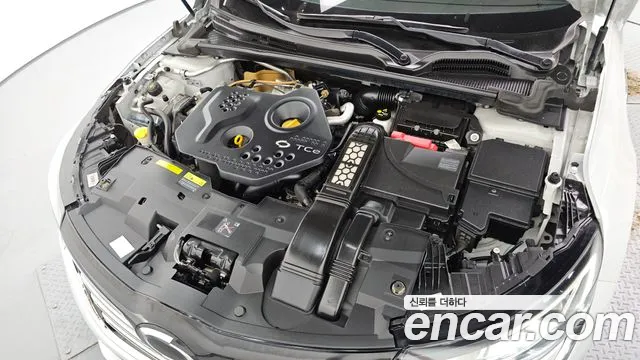 Renault Megane 2016 thumb 6