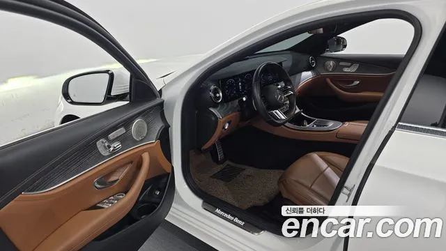 Mercedes-Benz E-Класс 2021 thumb 10