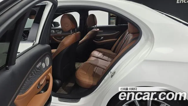 Mercedes-Benz E-Класс 2021 thumb 11