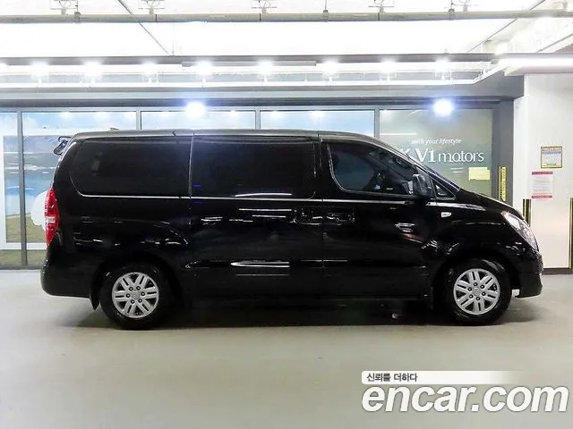 Hyundai Starex 2017 thumb 3