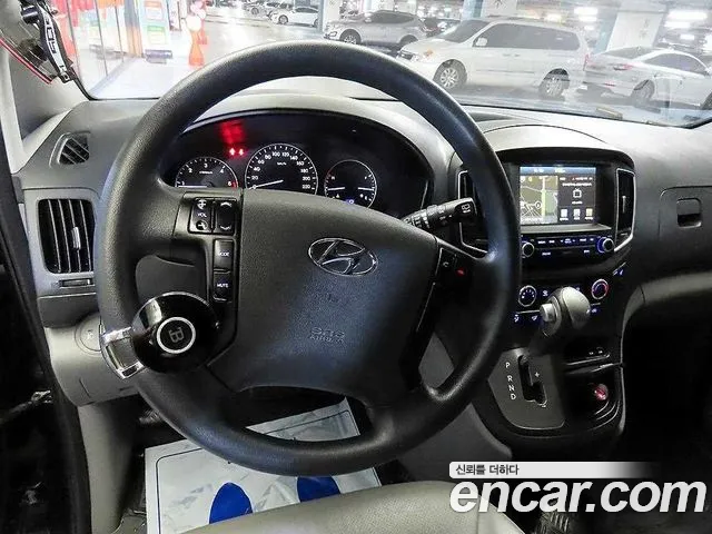 Hyundai Starex 2017 thumb 8