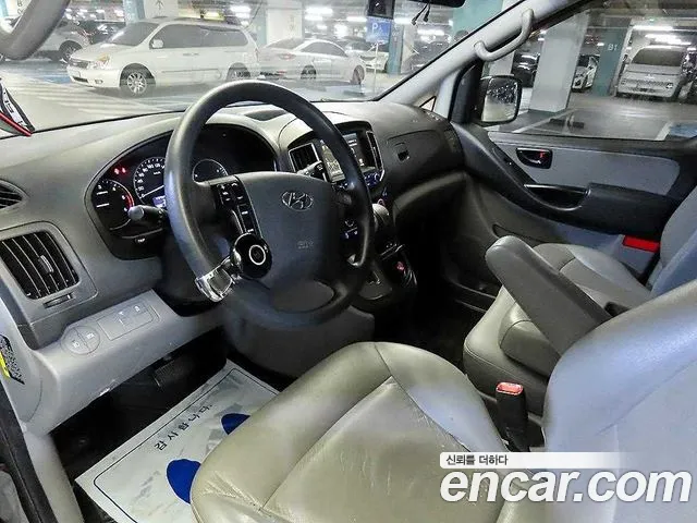 Hyundai Starex 2017 thumb 10