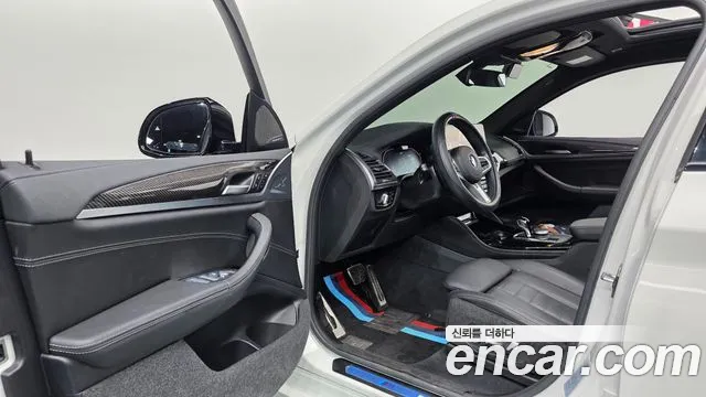 BMW X4 2023 thumb 10