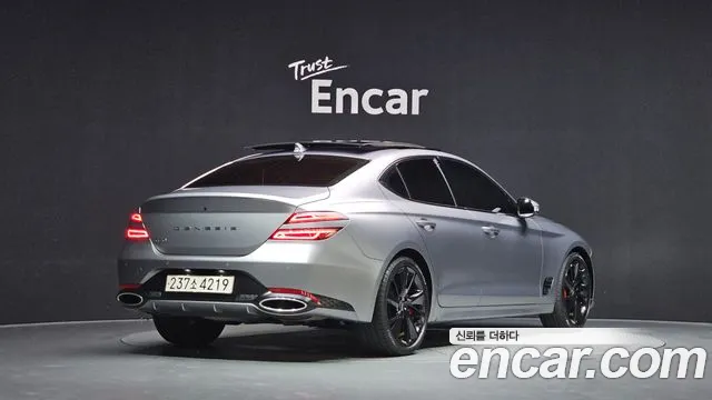Genesis G70 2023 thumb 2