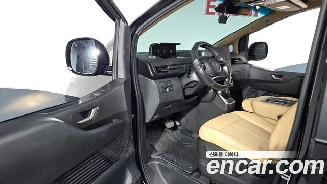 Hyundai Staria 2021 thumb 10