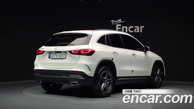 Mercedes-Benz GLA 2023 thumb 2
