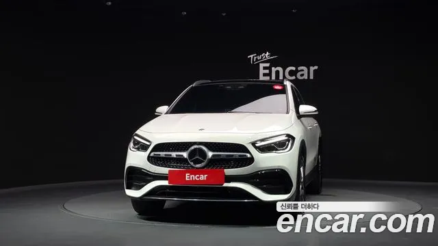 Mercedes-Benz GLA 2023 thumb 3