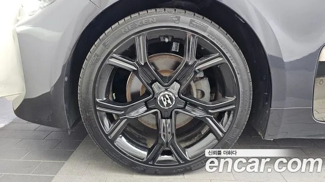 Kia Stinger 2017 thumb 5