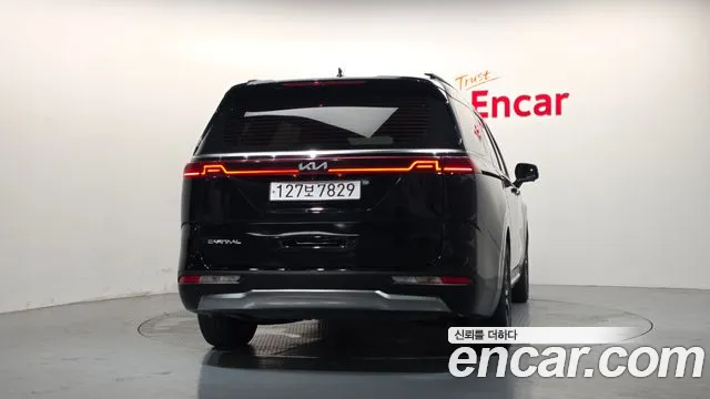 Kia Carnival 2022 thumb 4