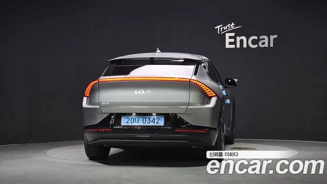 Kia EV6 2022 thumb 4