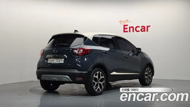 Renault Captur 2018 thumb 2