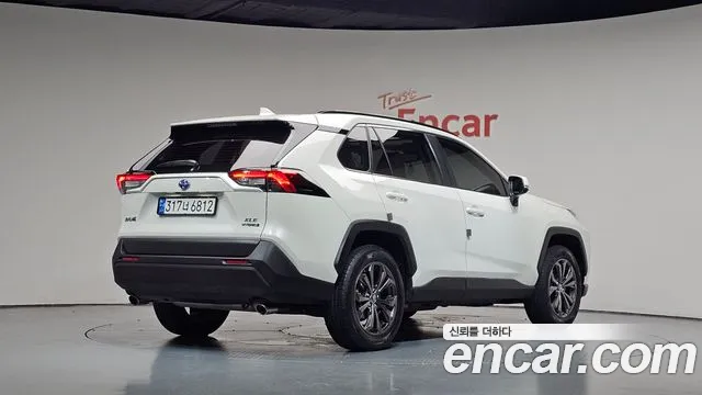 Toyota RAV4 2022 thumb 2