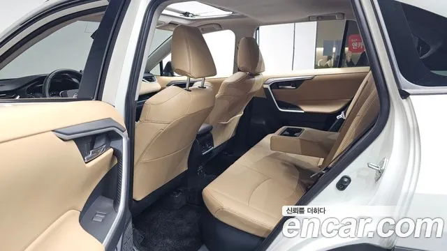 Toyota RAV4 2022 thumb 12