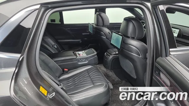 Genesis G90 2022 thumb 12