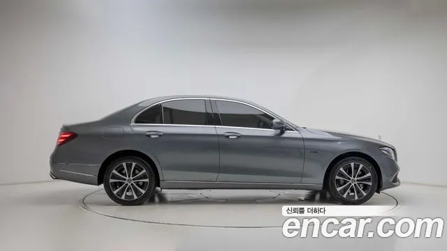 Mercedes-Benz E-Класс 2020 thumb 9