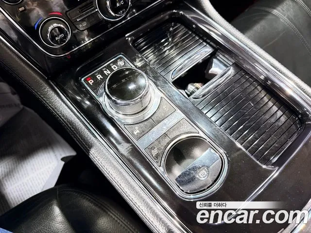 Jaguar XJ 2013 thumb 7