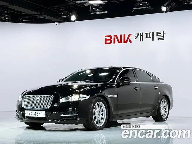 Jaguar XJ 2013 thumb 12