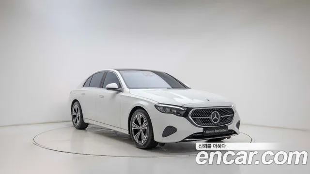 Mercedes-Benz E-Класс 2025 thumb 2