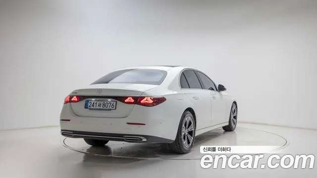 Mercedes-Benz E-Класс 2025 thumb 4