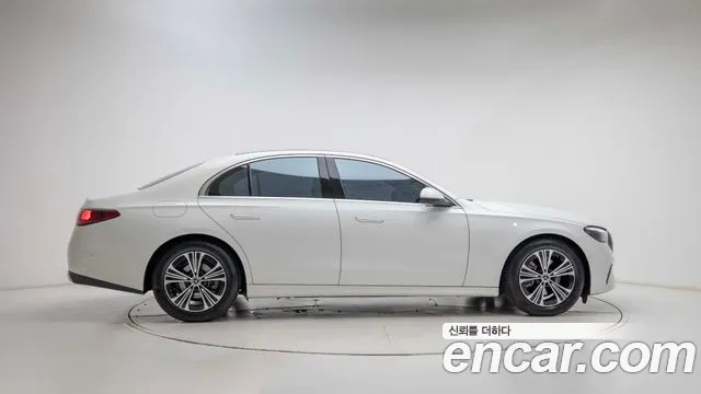 Mercedes-Benz E-Класс 2025 thumb 9