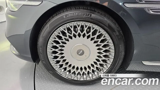 Genesis G90 2020 thumb 5