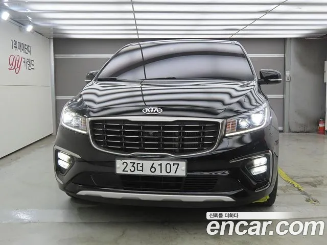 Kia Carnival 2019 thumb 2