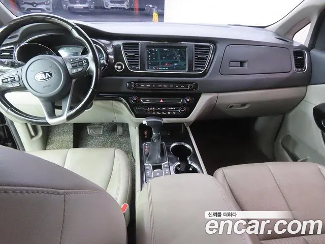 Kia Carnival 2019 thumb 7