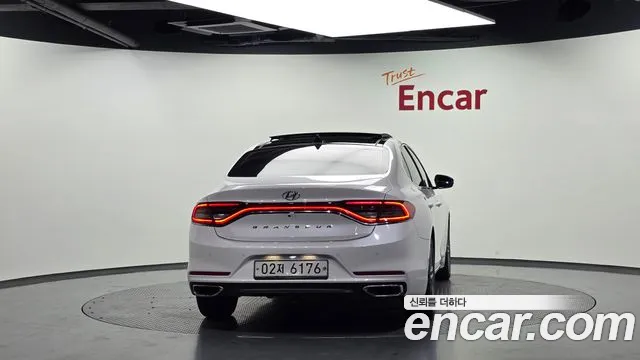 Hyundai Grandeur 2018 thumb 4