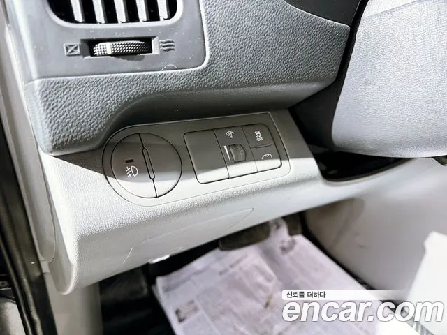 Hyundai Starex 2014 thumb 10