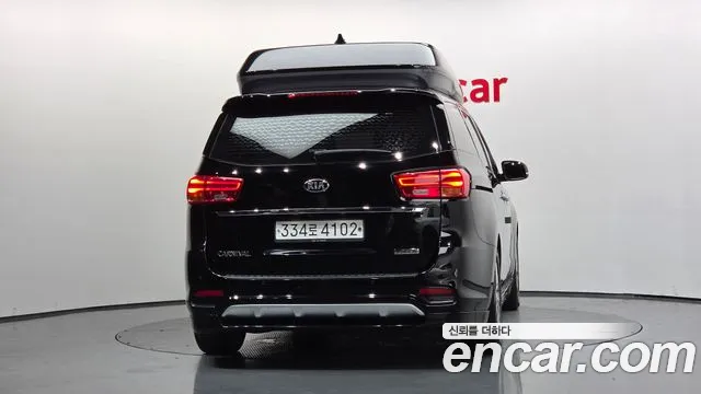 Kia Carnival 2020 thumb 4