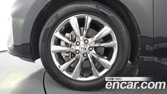 Kia Carnival 2020 thumb 5