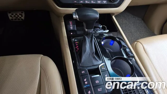 Kia Carnival 2020 thumb 9