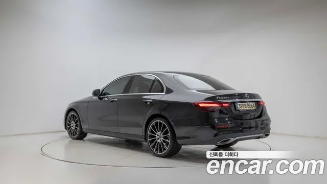 Mercedes-Benz E-Класс 2022 thumb 3