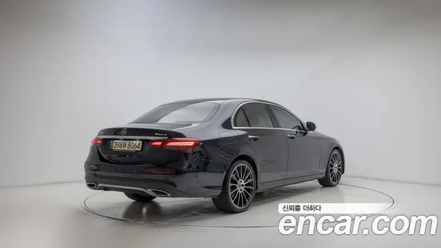 Mercedes-Benz E-Класс 2022 thumb 4