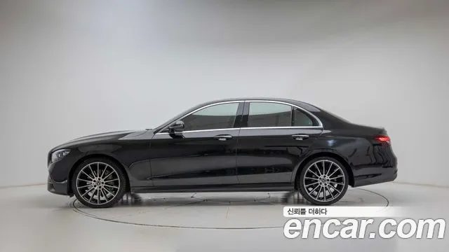 Mercedes-Benz E-Класс 2022 thumb 8