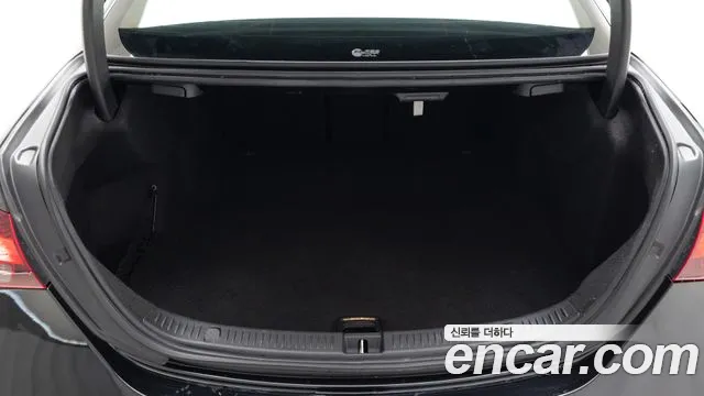 Mercedes-Benz E-Класс 2022 thumb 10