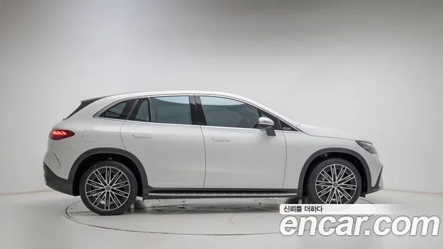 Mercedes-Benz EQE 2024 thumb 9