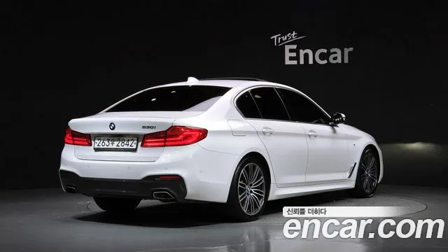 BMW 5 серии 2019 thumb 2