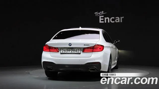 BMW 5 серии 2019 thumb 4