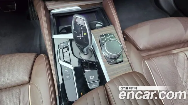 BMW 5 серии 2019 thumb 9