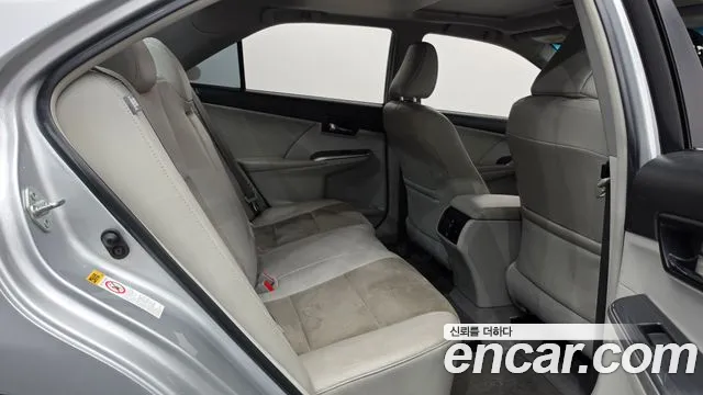 Toyota Camry 2012 thumb 12
