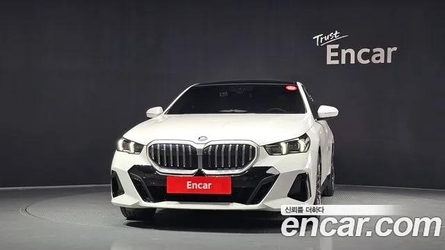 BMW 5 серии 2025 thumb 3