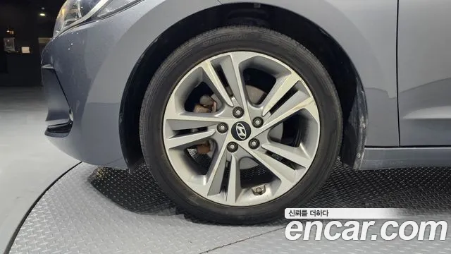 Hyundai Avante 2017 thumb 5
